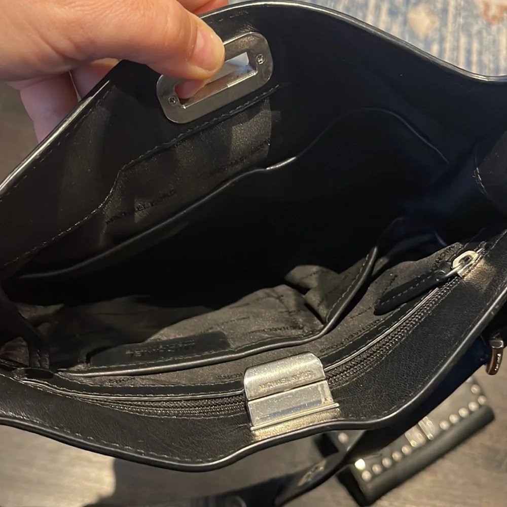 Micheal kors bag and wallet - Picture 9 of 9